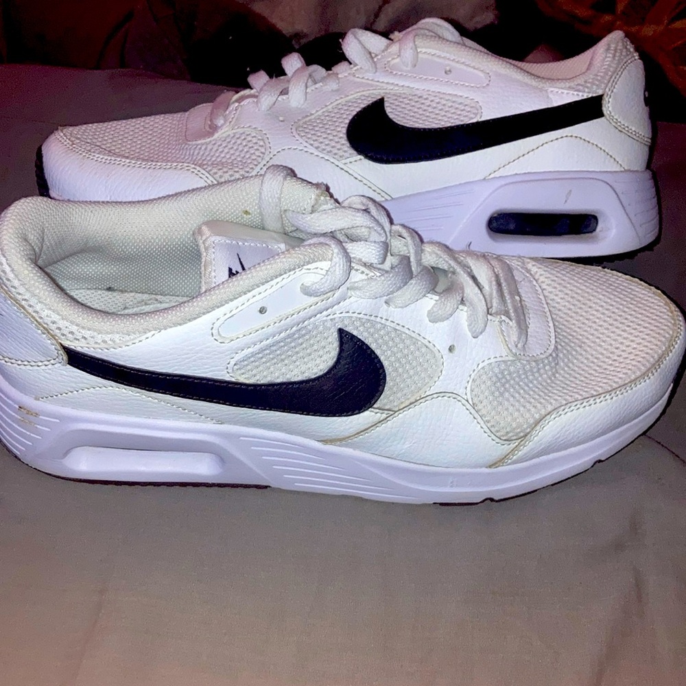 New woman’s air maxs